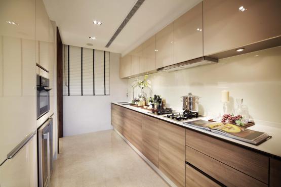 Meyerise Kitchen Cabinet I