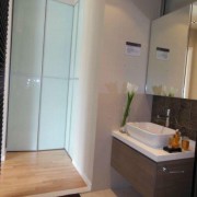 824dac45560884 1 V550